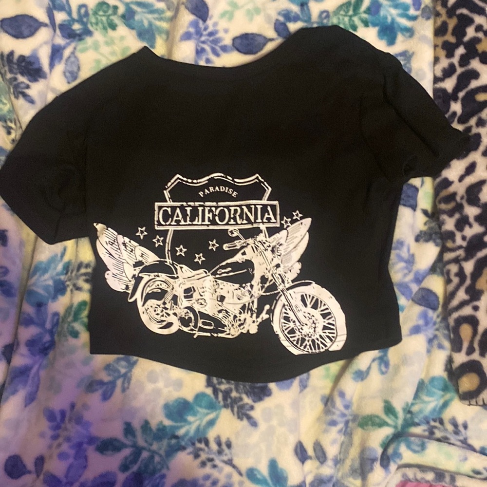 Black cropped motorcycle shirt